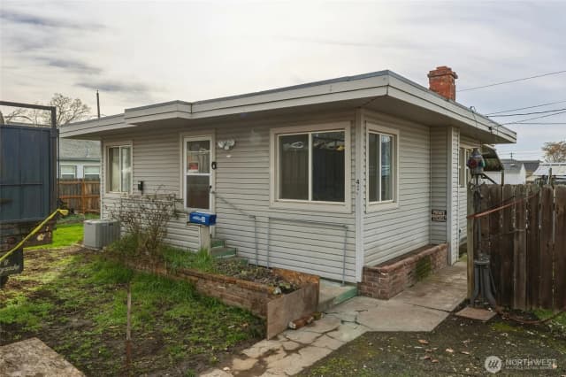 Property photo for 444 -444 1/2 S 4th Avenue, Walla Walla