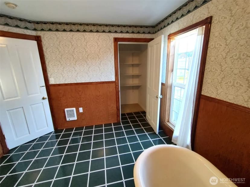 Property photo for 114 W 4th, Aberdeen photo 21