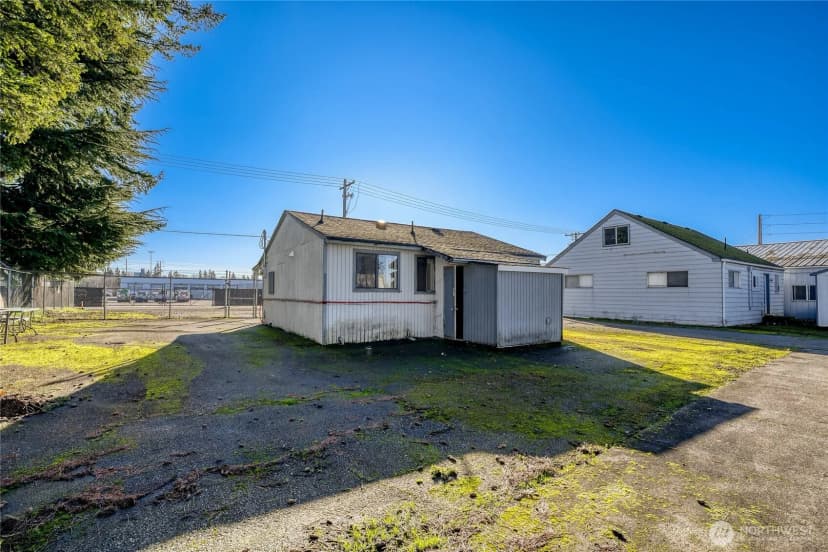 Property photo for 3817 3819 94th Street Sw, Lakewood photo 38