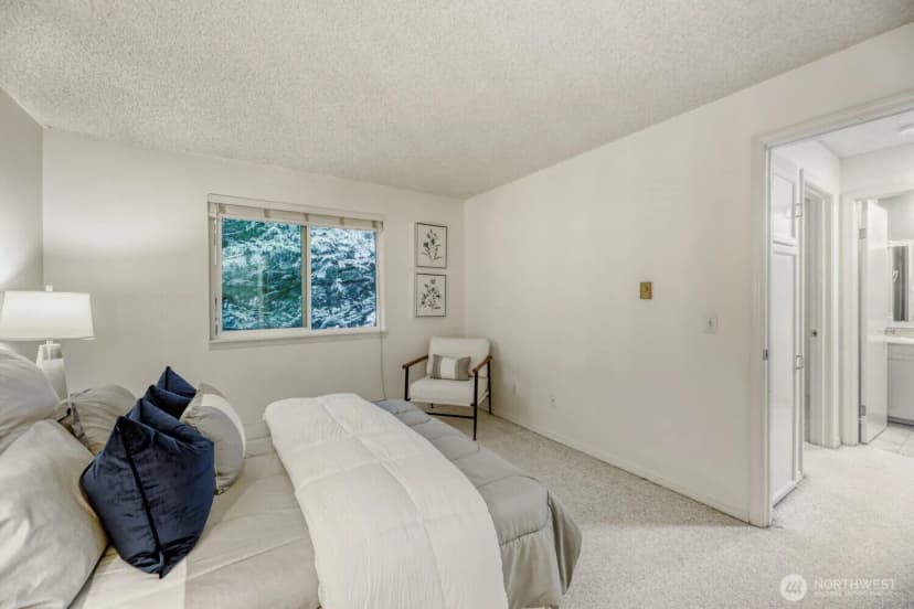 Property photo for 12904 126th Court Ne #j302, Kirkland photo 11