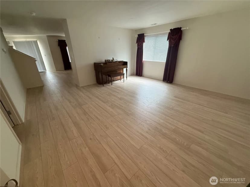 Property photo for 26410 110th Place Se, Kent photo 4
