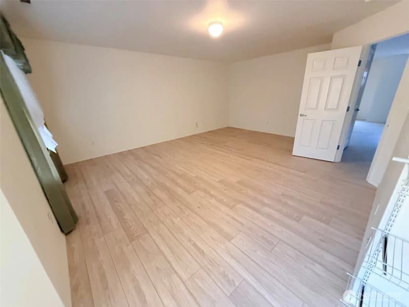 Property photo for 26410 110th Place Se, Kent photo 15