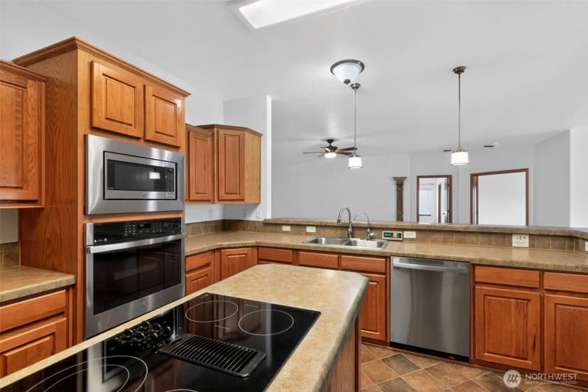 Property photo for 402 Parrish Road, Sequim photo 8