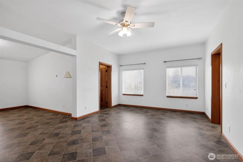 Property photo for 402 Parrish Road, Sequim photo 12