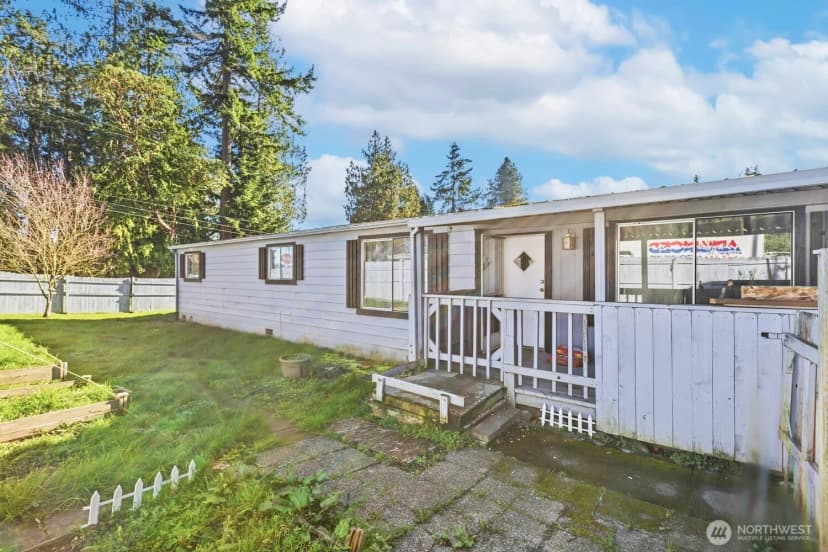 Property photo for 7275 Ne Geneva Street, Suquamish