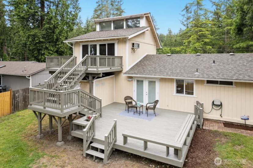 Property photo for 1115 207th Place Ne, Sammamish photo 2