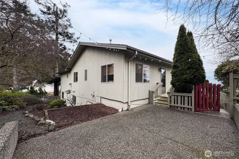 Property photo for 4402 Bryce Drive, Anacortes photo 35