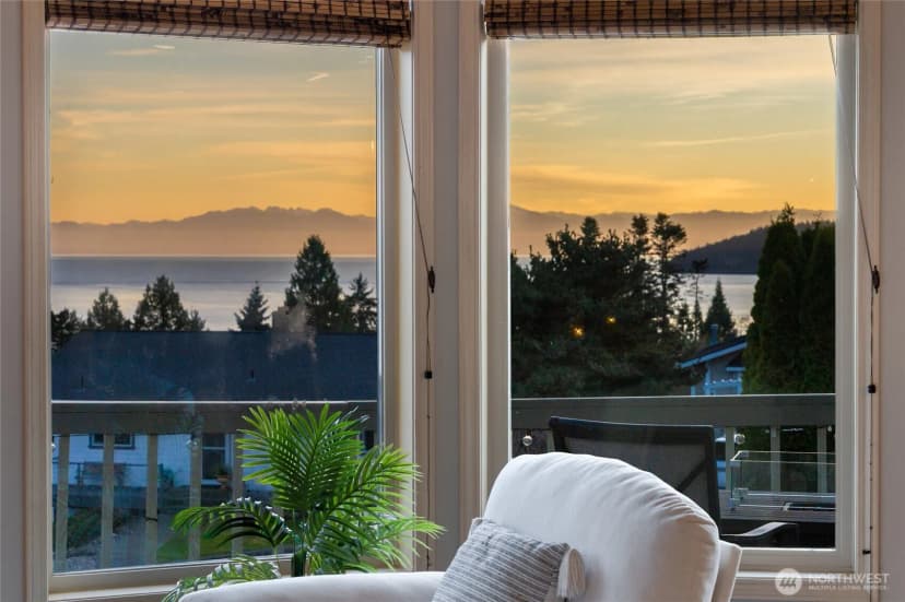 Property photo for 4402 Bryce Drive, Anacortes photo 9