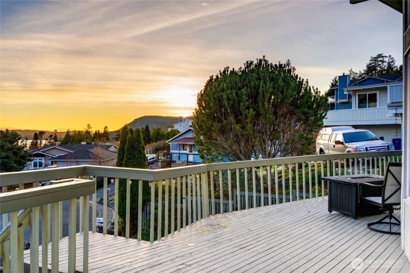 Property photo for 4402 Bryce Drive, Anacortes photo 2