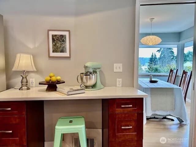Property photo for 3744 Ne 165th Street, Lake Forest Park photo 9