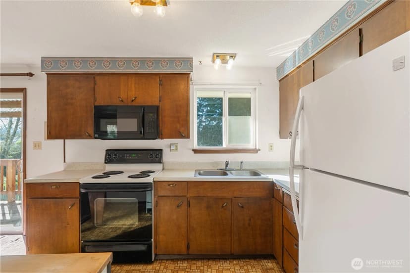 Property photo for 15 Miller Lane, Montesano photo 9