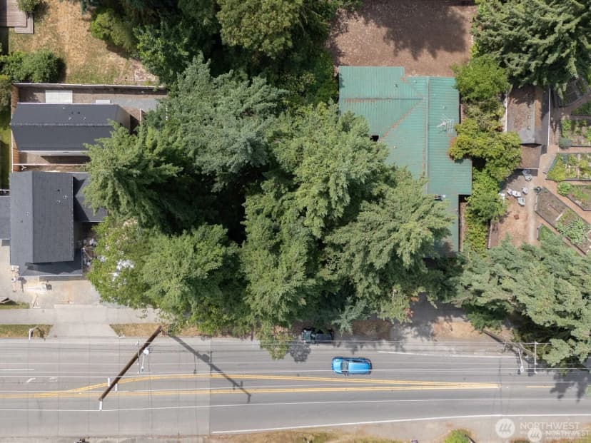 Property photo for 1111 1st Avenue Ne, Seattle photo 13