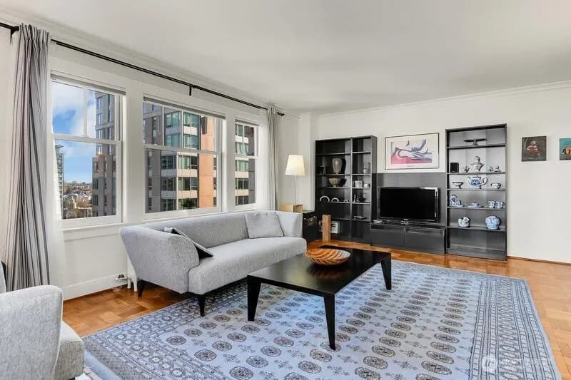 Property photo for 1017 Minor Avenue #1303, Seattle photo 5