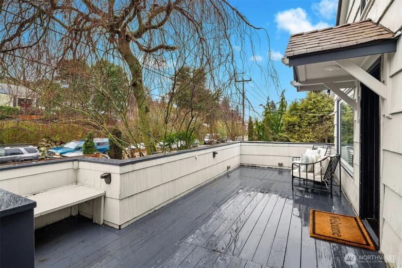 Property photo for 3234 35th Avenue W, Seattle photo 15