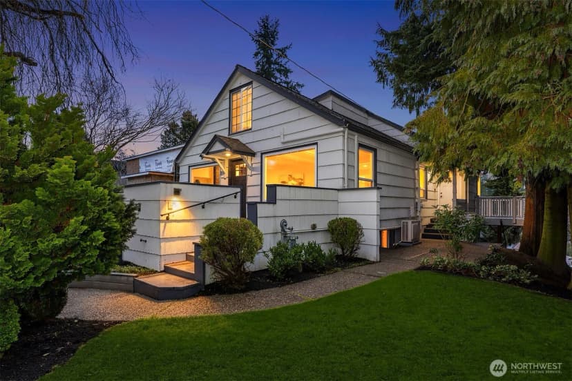 Property photo for 3234 35th Avenue W, Seattle photo 3