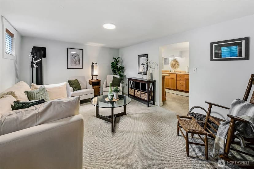Property photo for 3532 Meridian Avenue N, Seattle photo 29