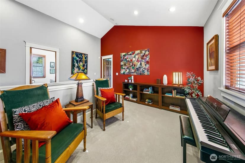 Property photo for 3532 Meridian Avenue N, Seattle photo 20