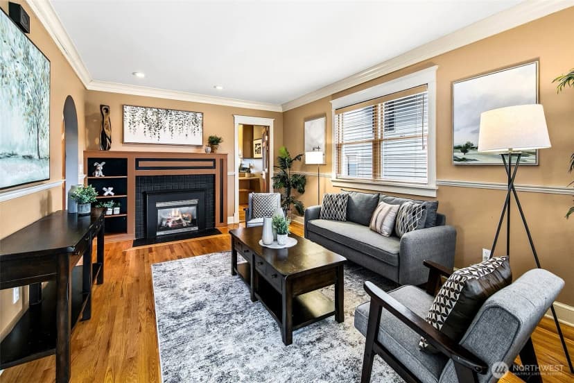 Property photo for 3532 Meridian Avenue N, Seattle photo 14