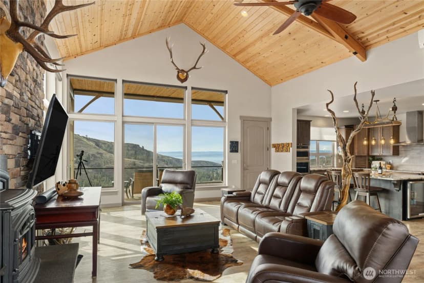 Property photo for 6083 Secret Canyon Road, Ellensburg photo 8