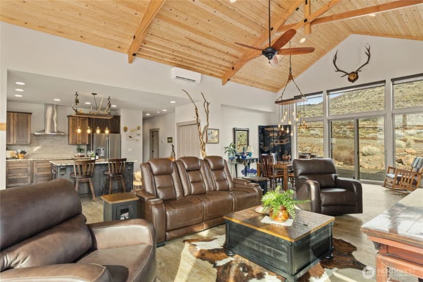 Property photo for 6083 Secret Canyon Road, Ellensburg photo 10