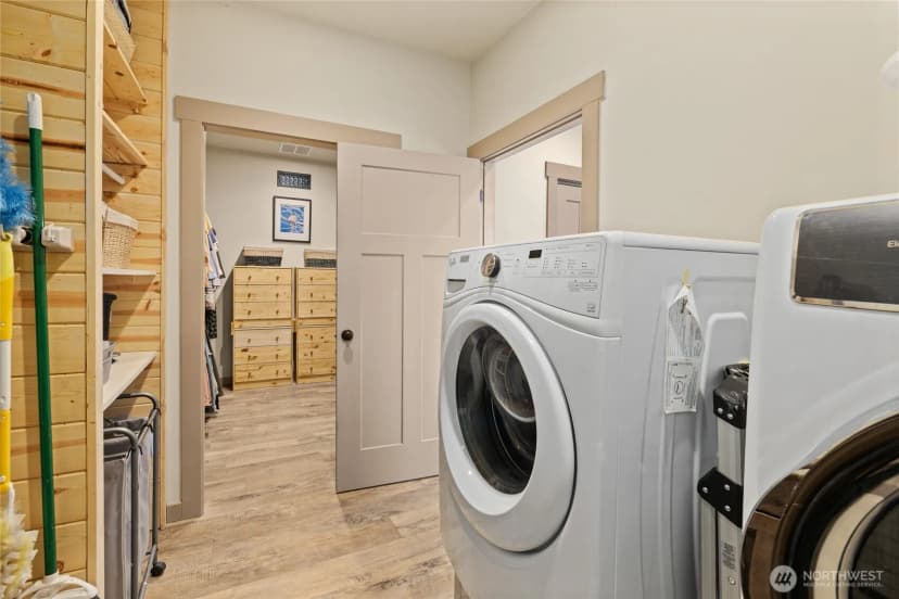 Property photo for 6083 Secret Canyon Road, Ellensburg photo 25