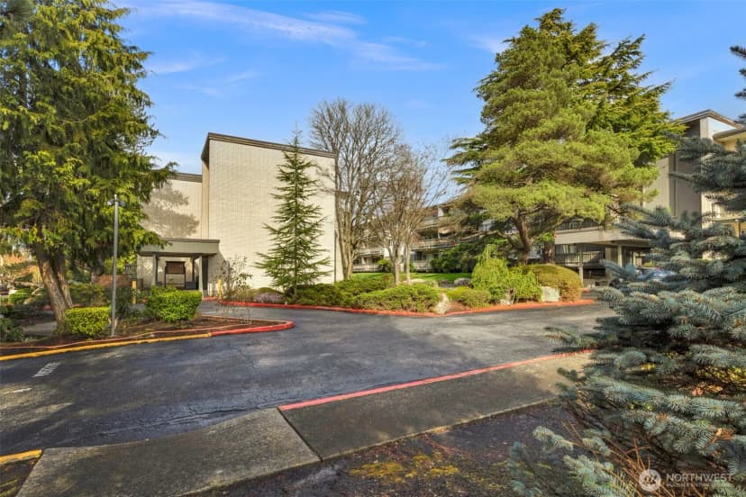 Property photo for 2500 81st Avenue Se #118, Mercer Island photo 27