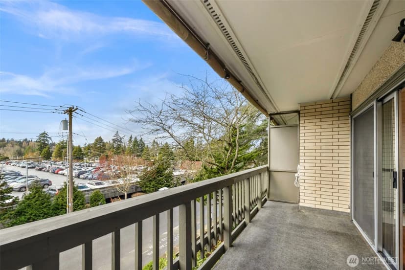 Property photo for 2500 81st Avenue Se #118, Mercer Island photo 28