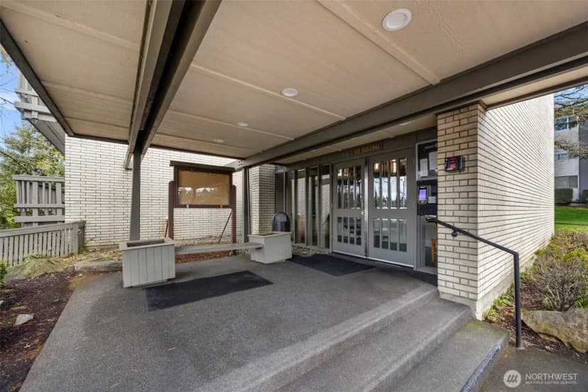Property photo for 2500 81st Avenue Se #118, Mercer Island photo 29