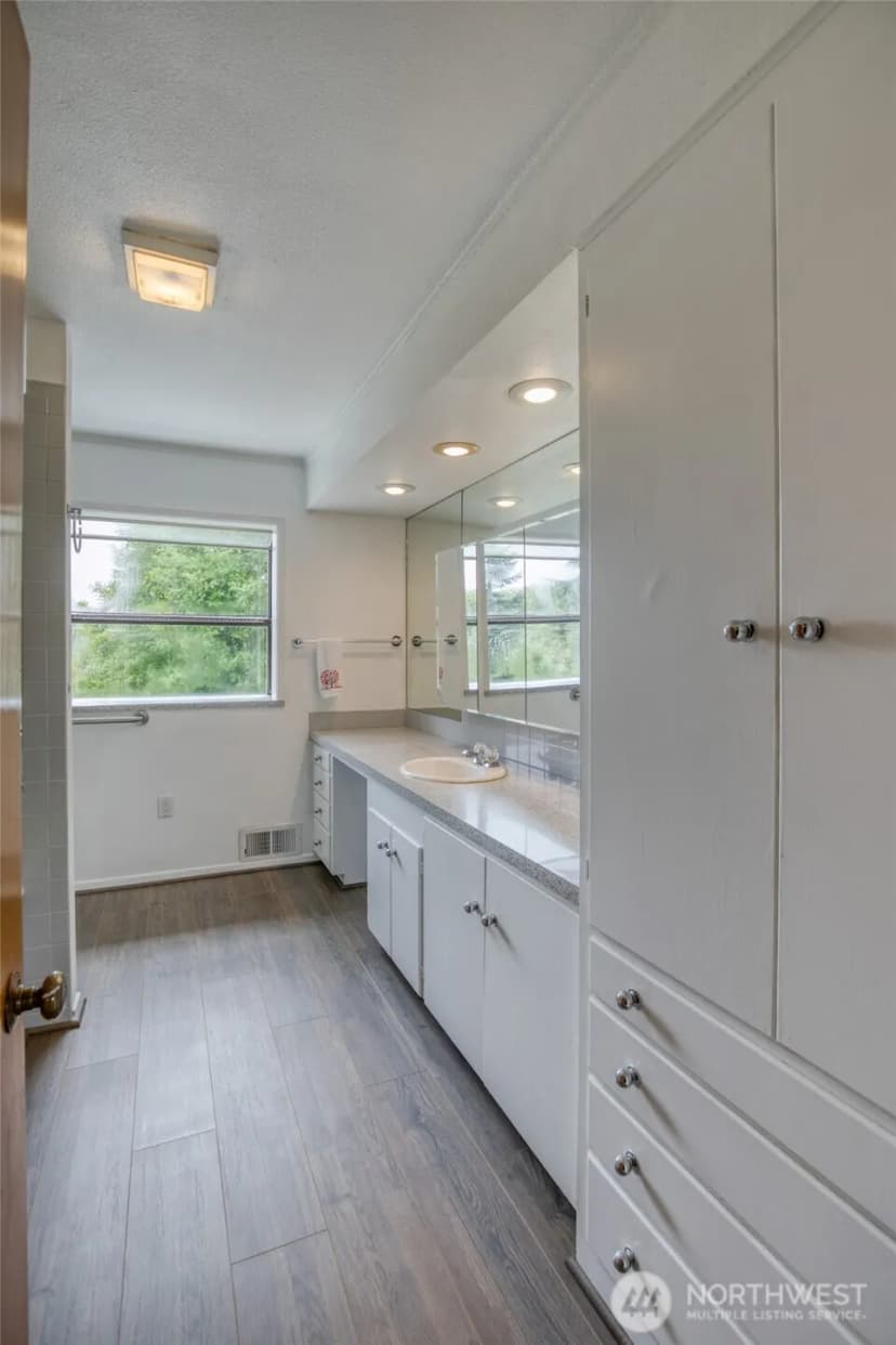Property photo for 1007 Riverview Drive, Aberdeen photo 12