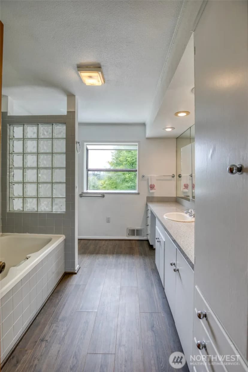 Property photo for 1007 Riverview Drive, Aberdeen photo 13