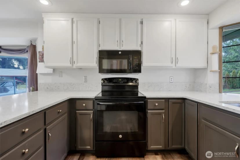 Property photo for 16714 Broadway Avenue, Snohomish photo 11