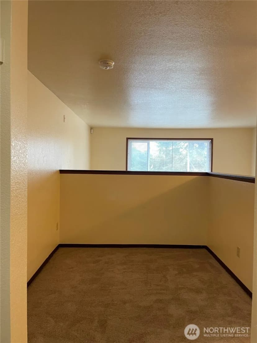 Property photo for 15043 8th Avenue S, Burien photo 11