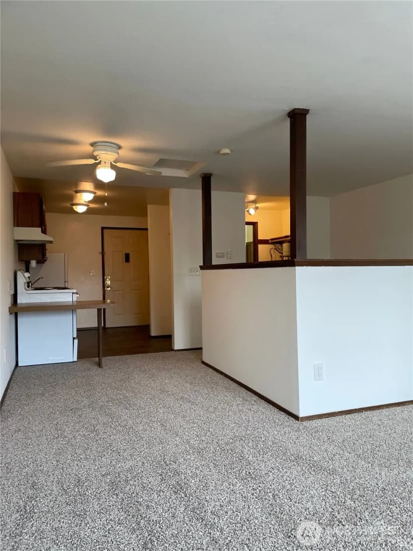 Property photo for 15043 8th Avenue S, Burien photo 17