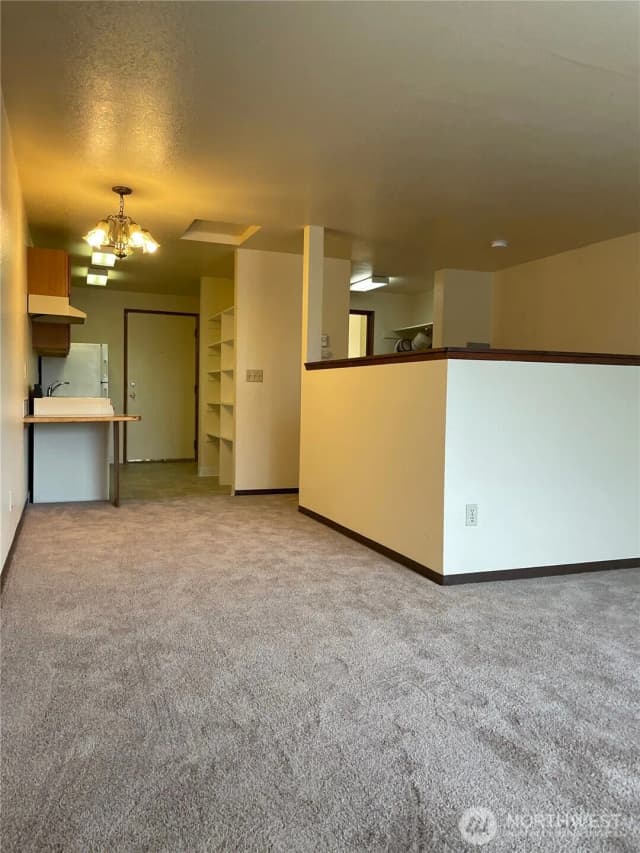 Property photo for 15043 8th Avenue S, Burien photo 3