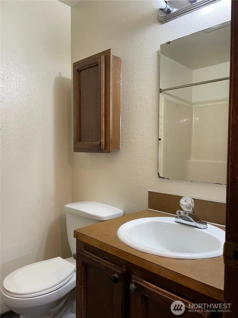 Property photo for 15043 8th Avenue S, Burien photo 21