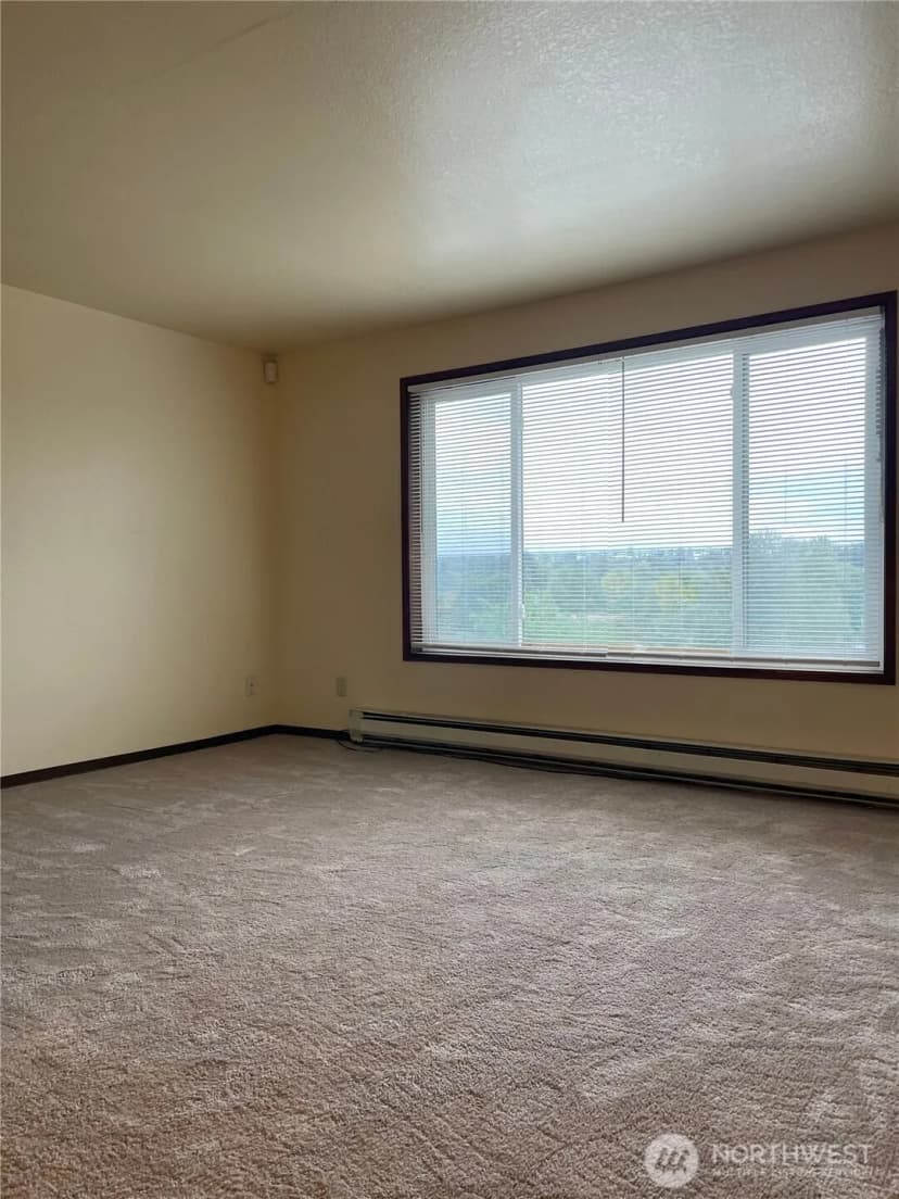 Property photo for 15043 8th Avenue S, Burien photo 6