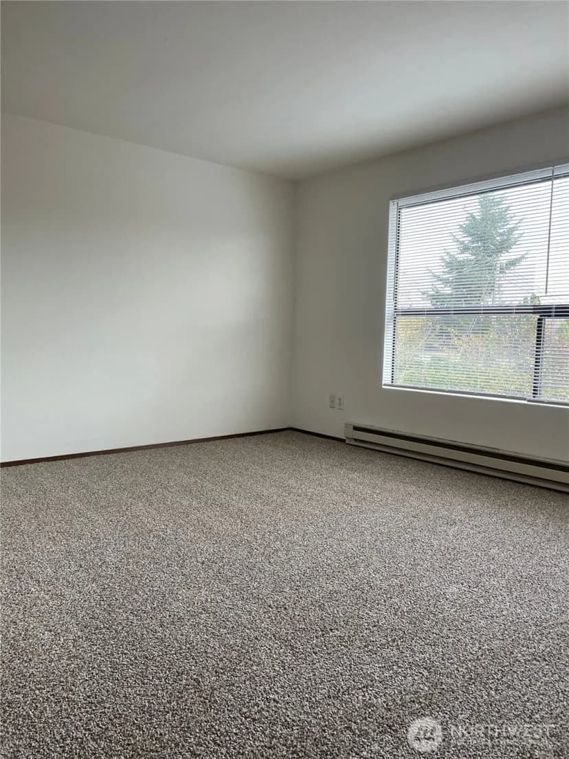 Property photo for 15043 8th Avenue S, Burien photo 19