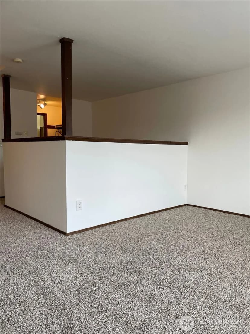 Property photo for 15043 8th Avenue S, Burien photo 18