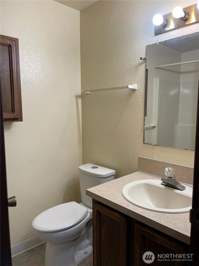 Property photo for 15043 8th Avenue S, Burien photo 8