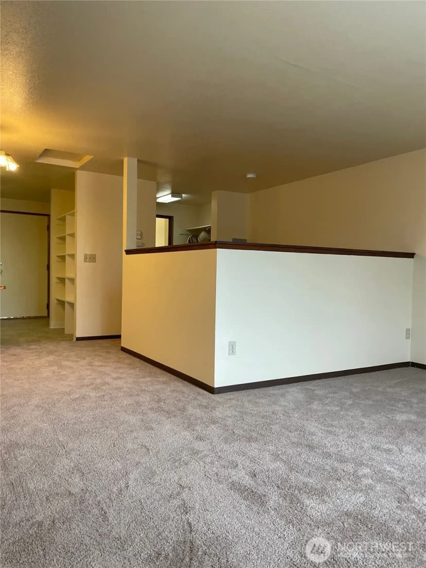 Property photo for 15043 8th Avenue S, Burien photo 7