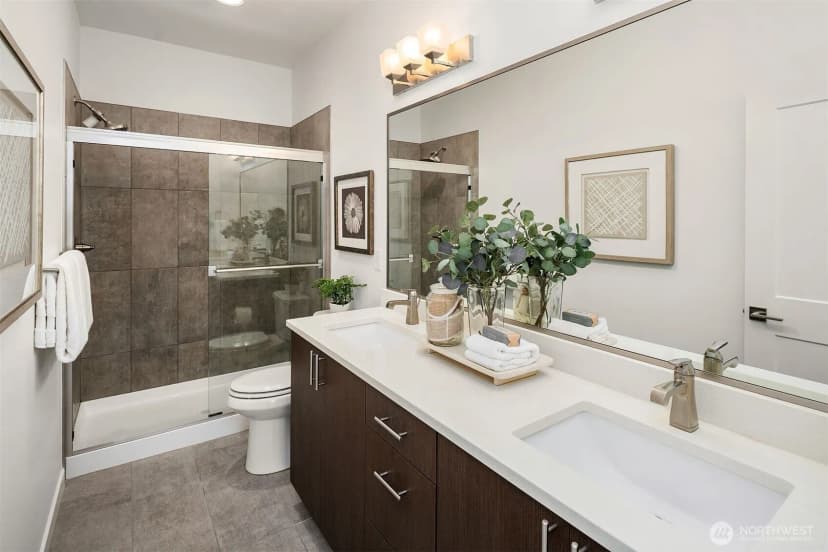 Property photo for 15711 Ne 14th Alley, Bellevue photo 16