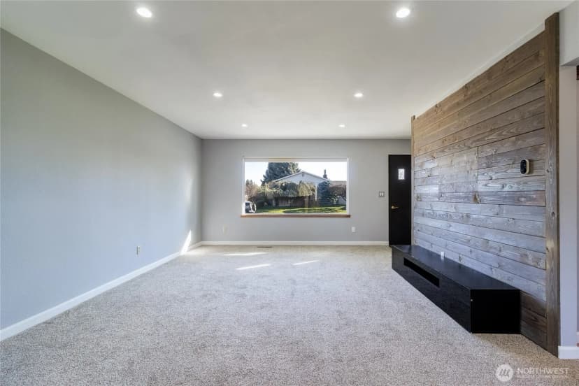 Property photo for 365 Se Highland Park Drive, College Place photo 4