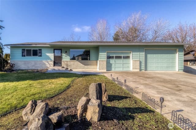 Property photo for 365 Se Highland Park Drive, College Place