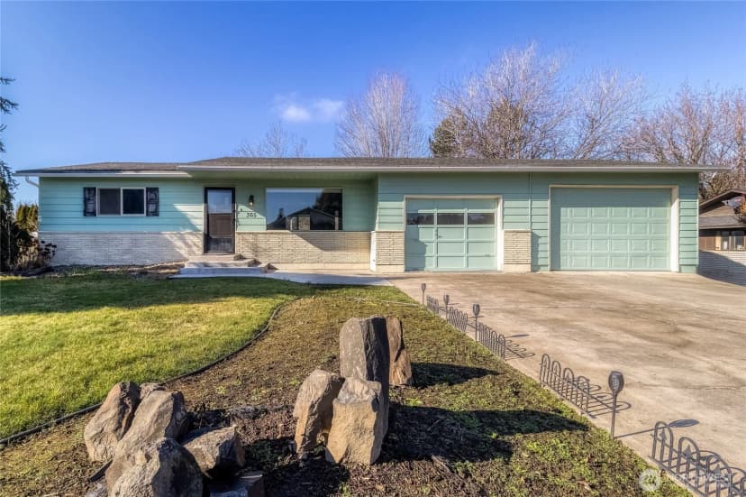 Property photo for 365 Se Highland Park Drive, College Place