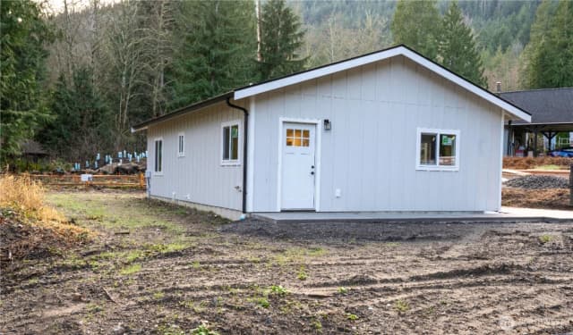 Property photo for 2923 Brook Lane, Sedro Woolley photo 3