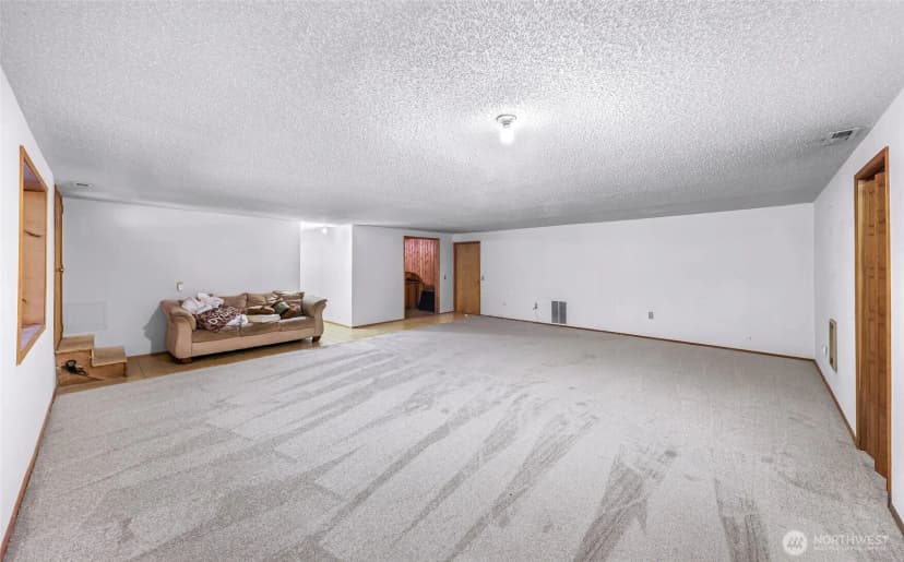 Property photo for 9652 Ronald Drive, Blaine photo 29