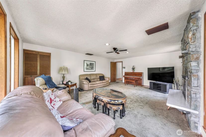 Property photo for 9652 Ronald Drive, Blaine photo 12