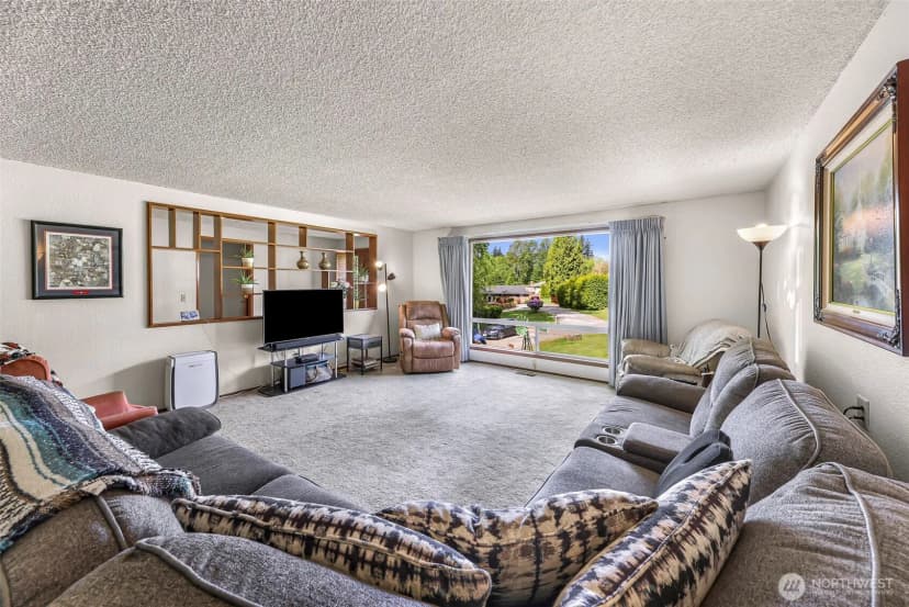 Property photo for 9652 Ronald Drive, Blaine photo 6