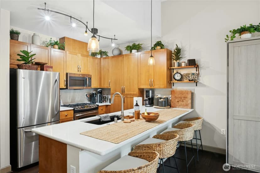 Property photo for 1840 25th Avenue Ne #411, Issaquah photo 8