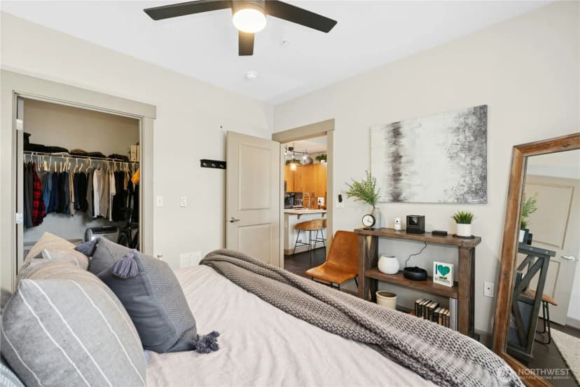 Property photo for 1840 25th Avenue Ne #411, Issaquah photo 15
